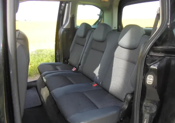 Peugeot Partner cena 15800 przebieg: 235700, rok produkcji 2010 z Sieradz małe 154